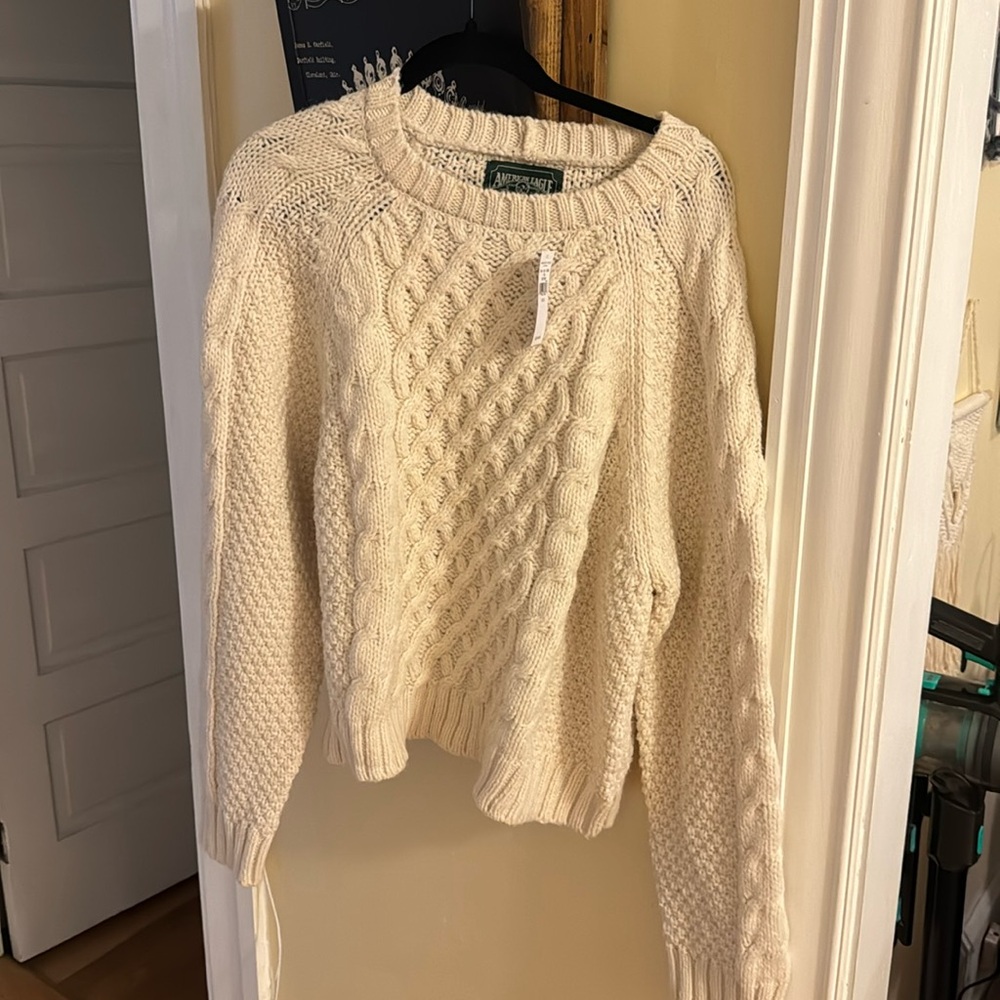 NWT American Eagle cable knit sweater
